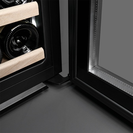 Винный шкаф Meyvel MV66-KSB1 встраиваемый в колонну